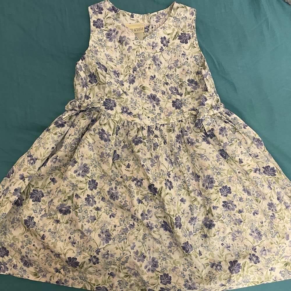 EUC Ashley Lauren summer floral blue dress Girl size 2  100% cotton Spring